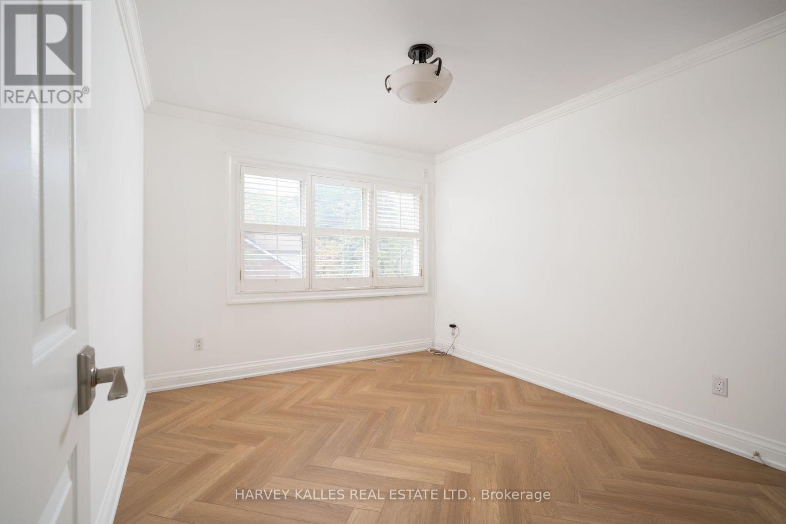 131 ROSEWELL AVENUE - 13