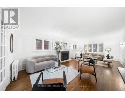 Living room - 16 Elderwood Drive, Toronto, ON M5P1W5 Photo 7