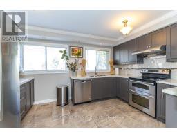 28 Rumi Crescent, Toronto, ON M4A2X6 Photo 14