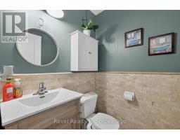 Bathroom - 762 Frontenac Crescent, Woodstock, ON N4V0B1 Photo 8