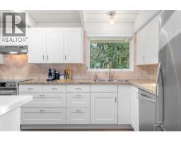 4505 Lions Avenue, North Vancouver, BC V7R3S7 Photo 11