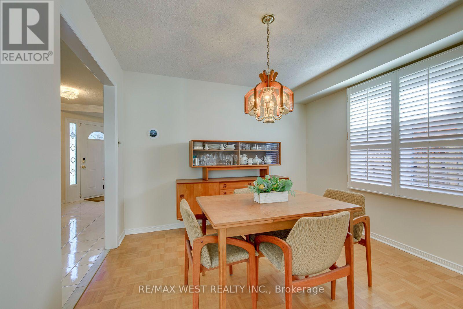 413 CAMDEN CIRCLE - 20