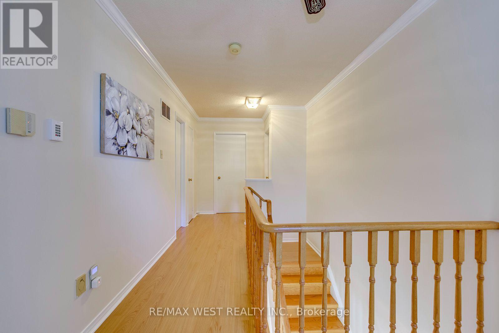 413 CAMDEN CIRCLE - 25