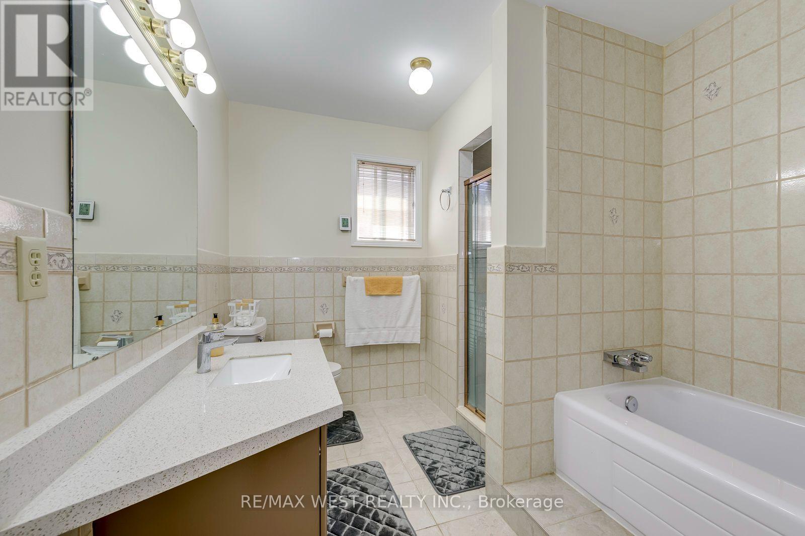 413 CAMDEN CIRCLE - Image 31