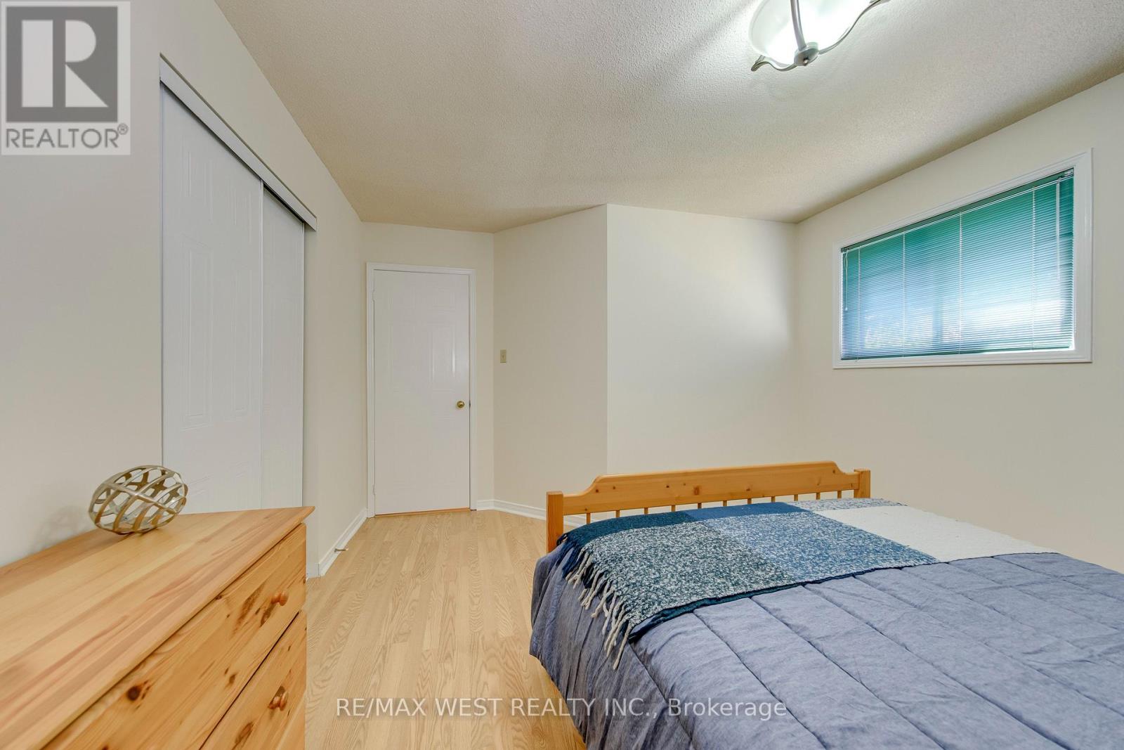 413 CAMDEN CIRCLE - 38