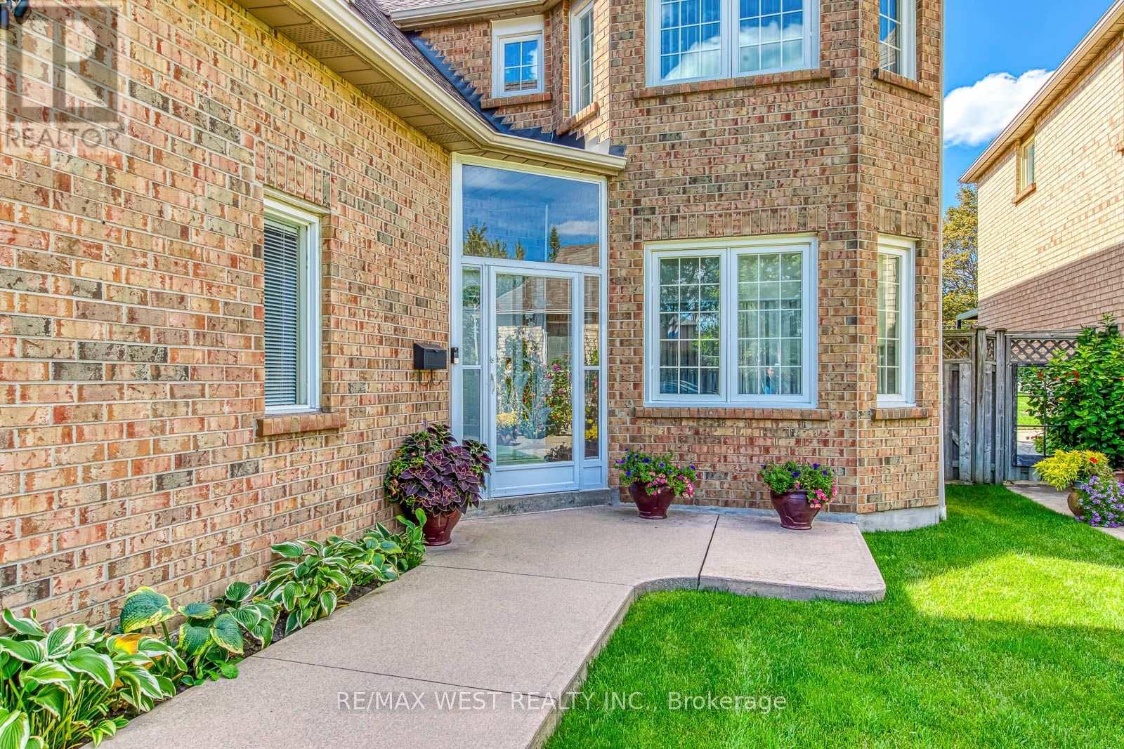 Photo of 413 CAMDEN CIRCLE