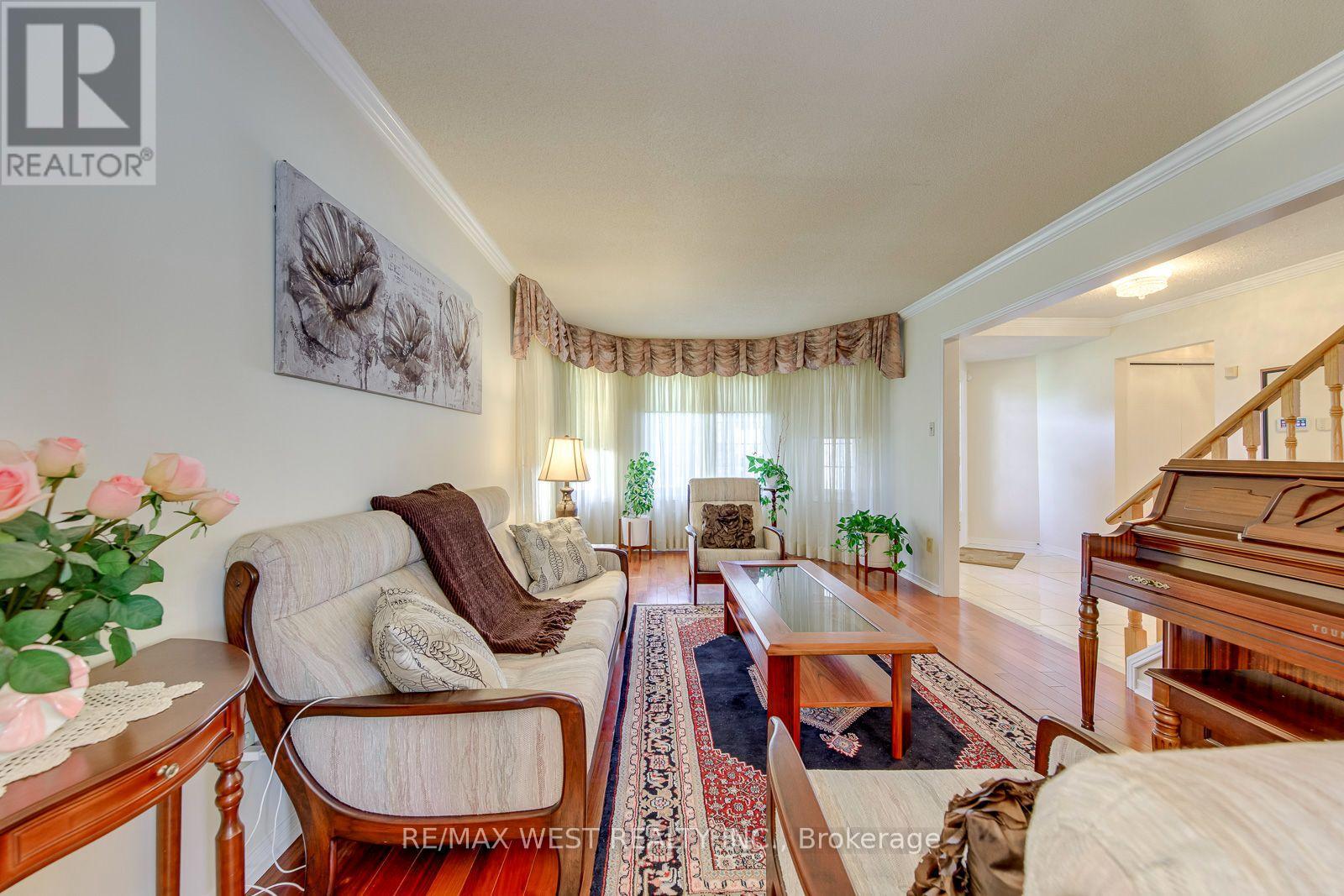 413 CAMDEN CIRCLE - 8