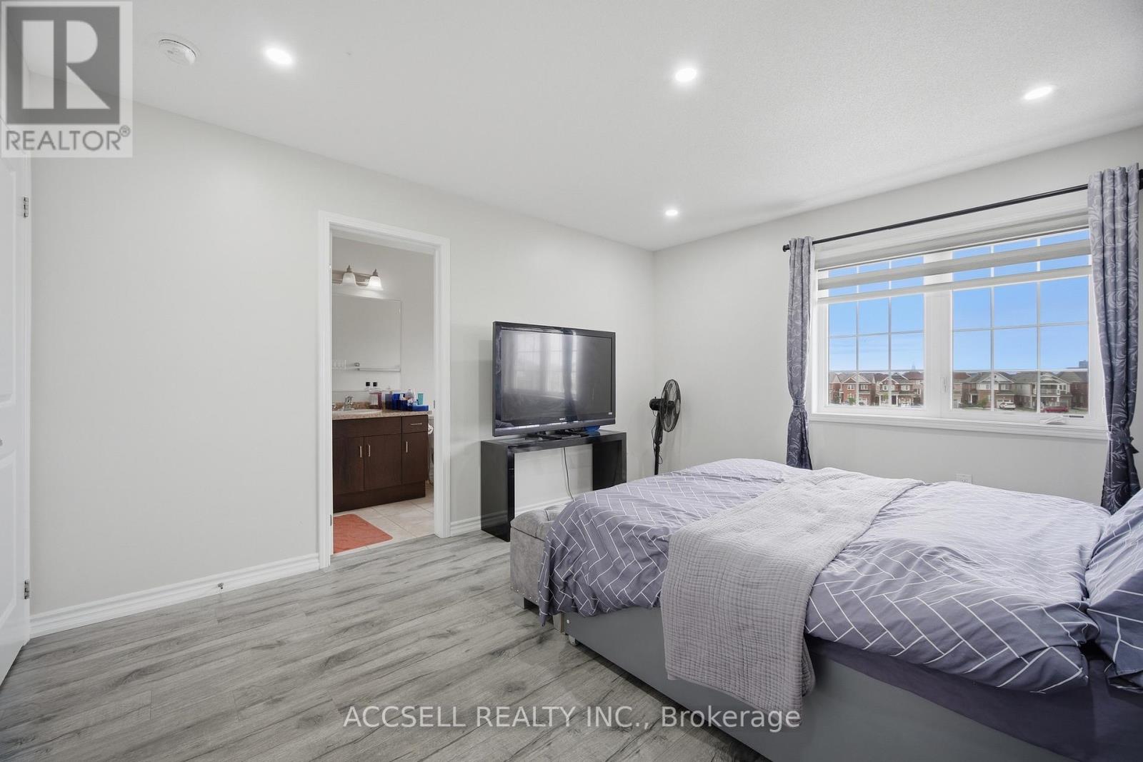 80 BANNISTER CRESCENT - Image 27