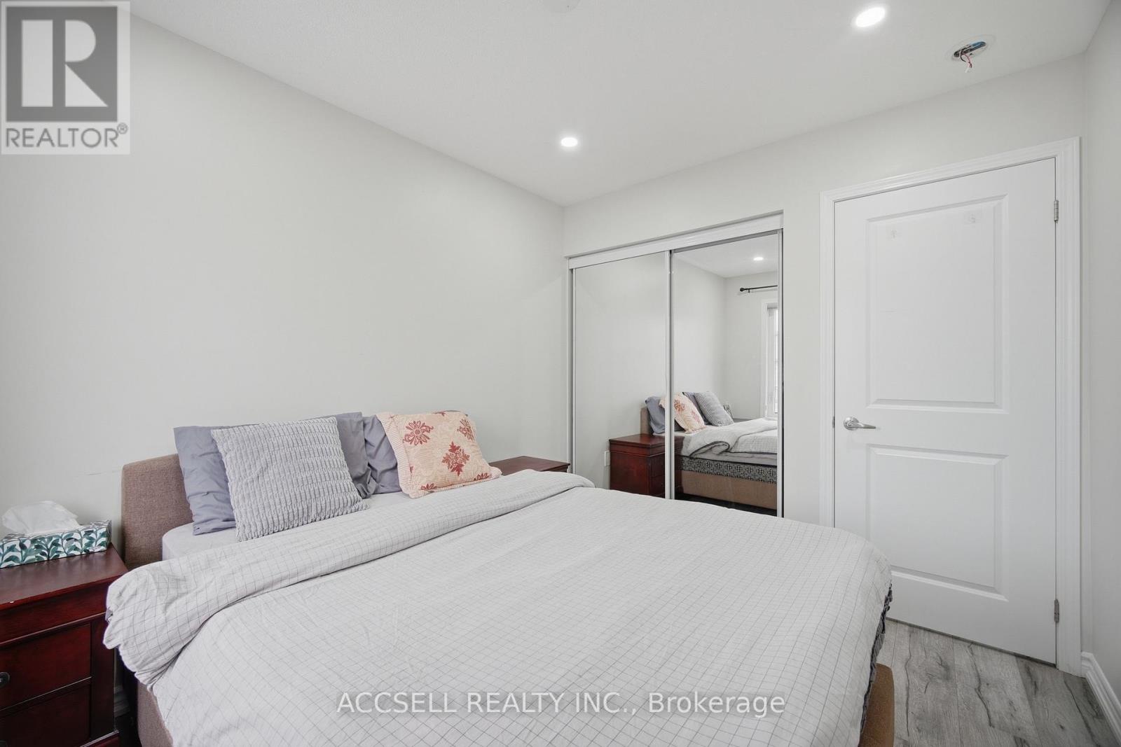 80 BANNISTER CRESCENT - Image 34
