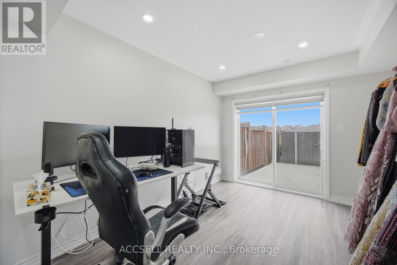 80 BANNISTER CRESCENT - Image 37