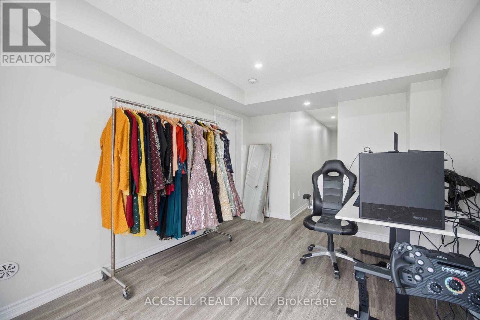 80 BANNISTER CRESCENT - Image 39