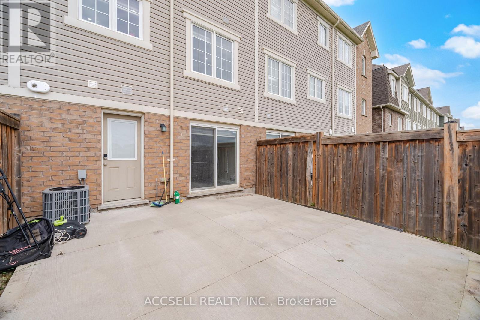 80 BANNISTER CRESCENT - Image 44