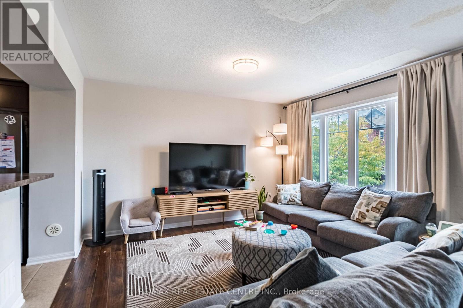 Photo of 769 CHALLINOR TERRACE