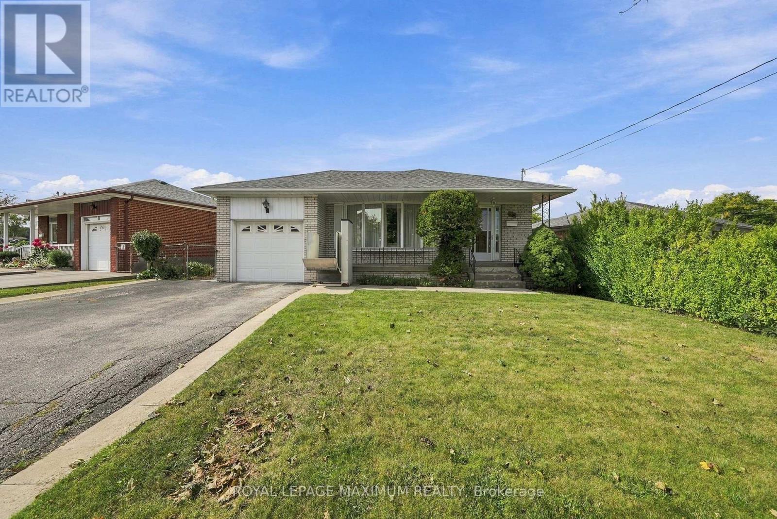 35 NORFIELD CRESCENT - 1