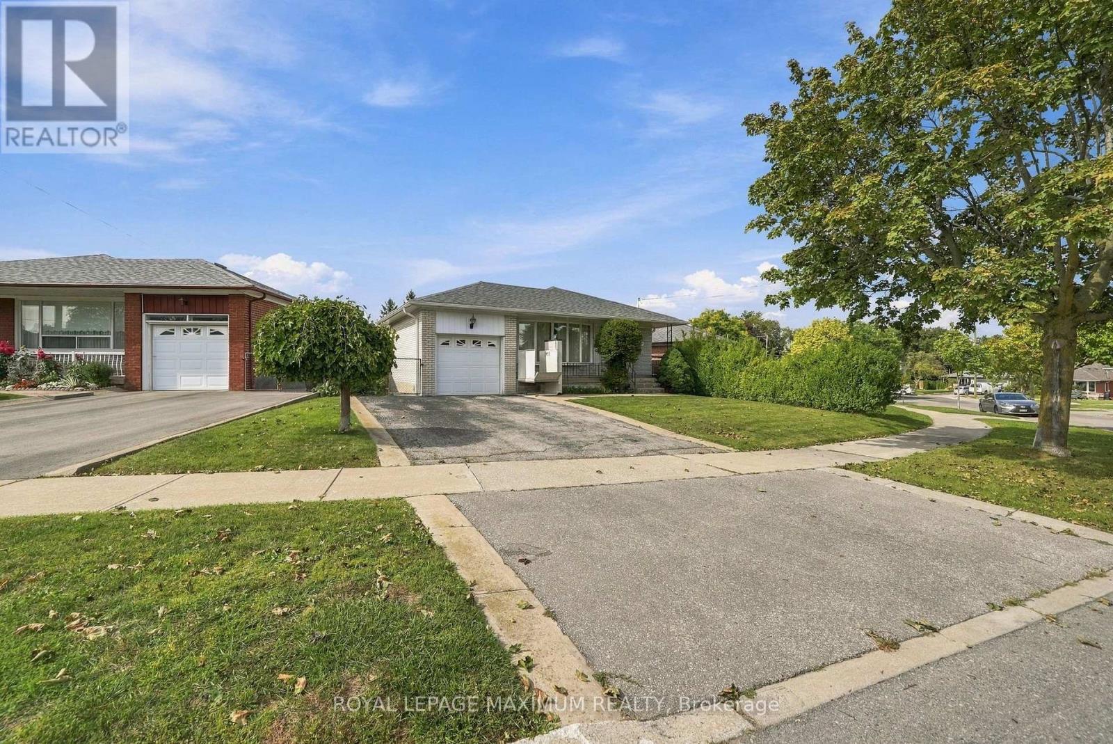 35 NORFIELD CRESCENT - 2