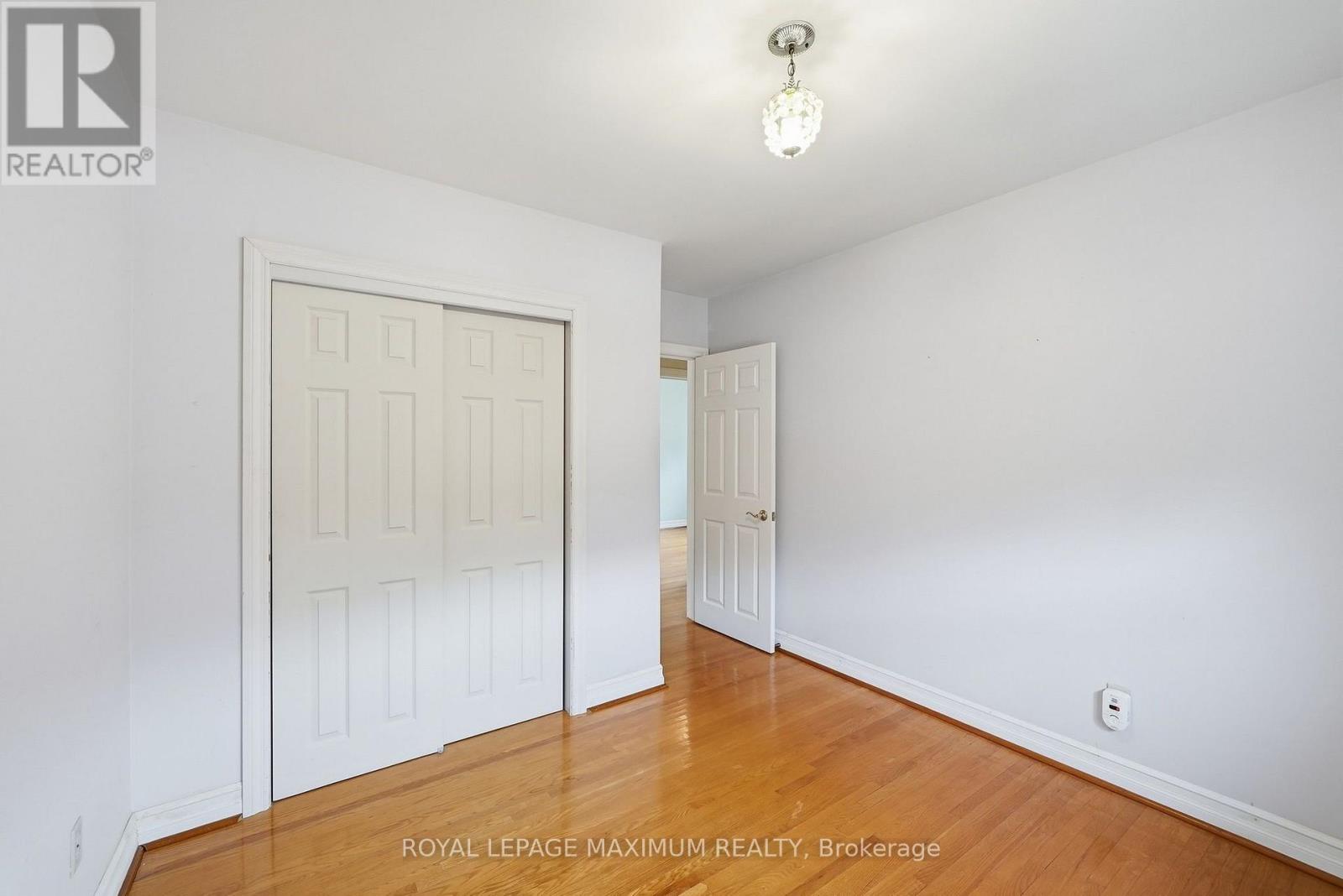 35 NORFIELD CRESCENT - 23