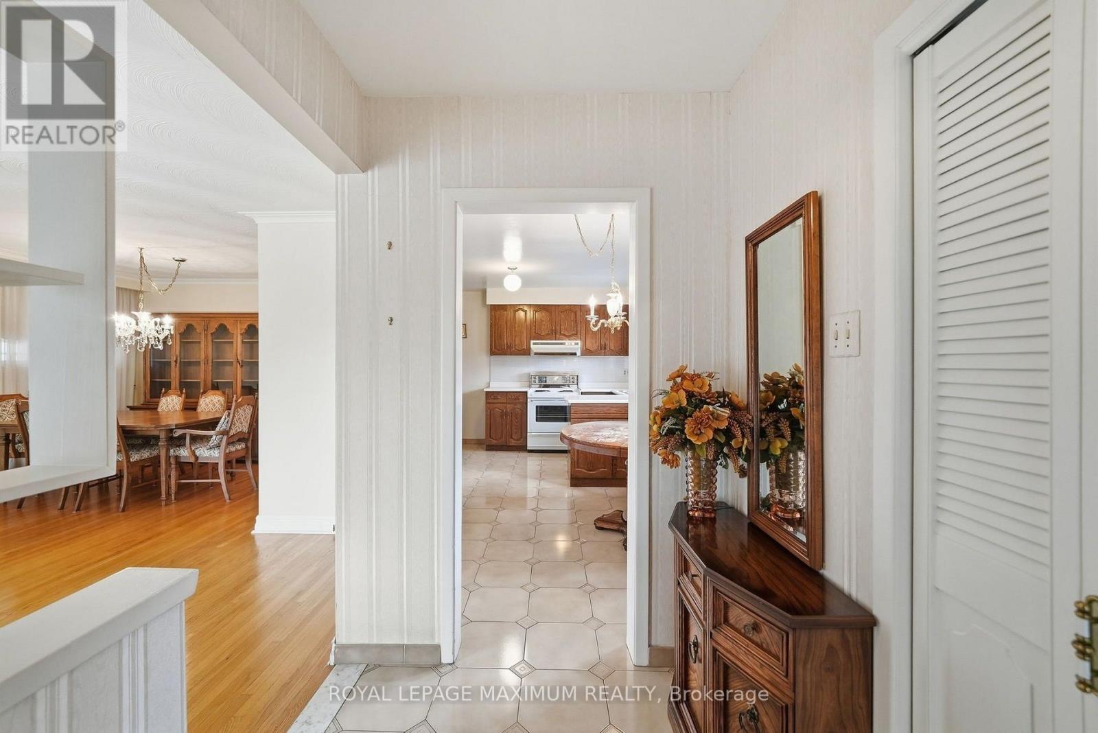 Photo of 35 NORFIELD CRESCENT