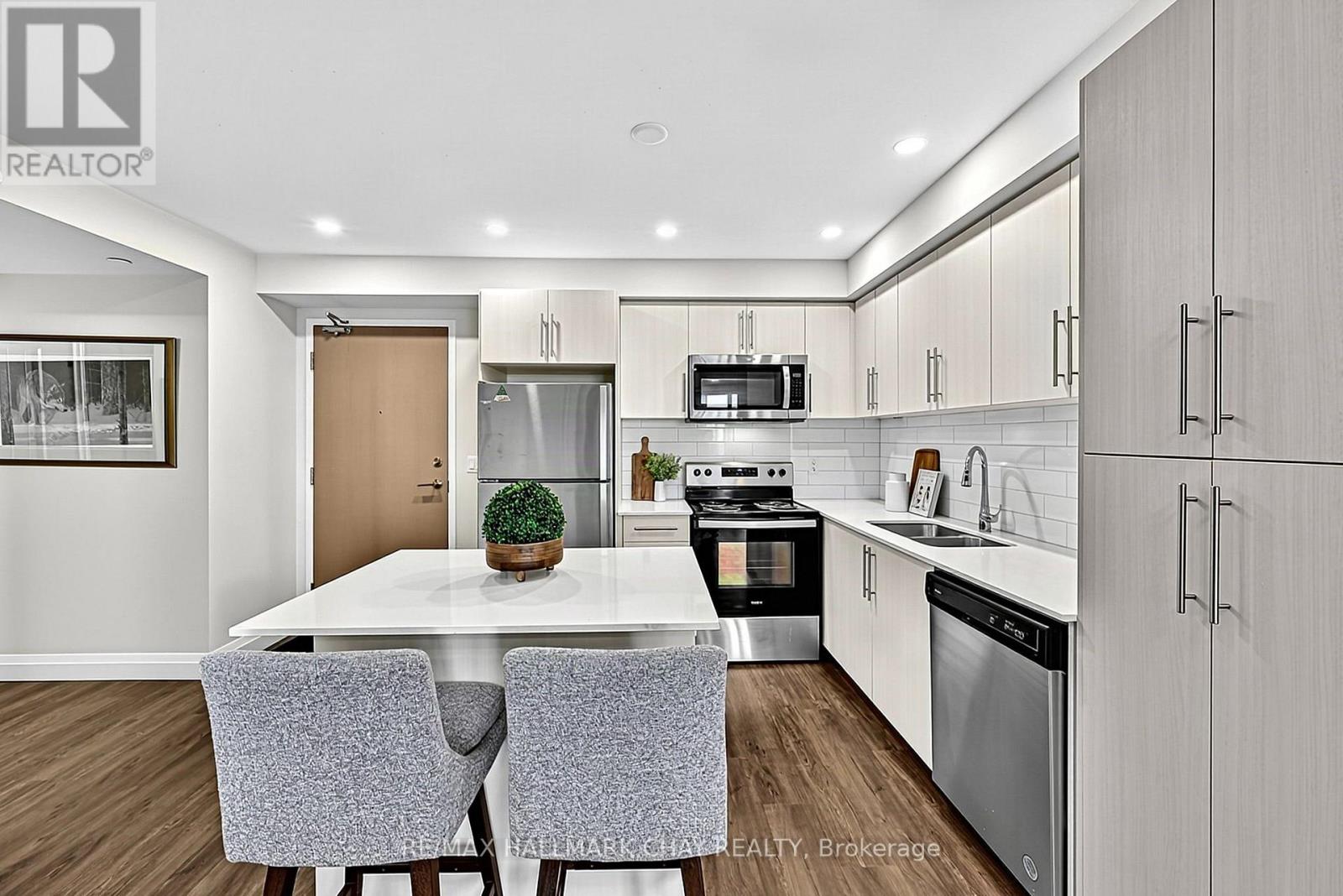 #819 58 LAKESIDE TERRACE - 6