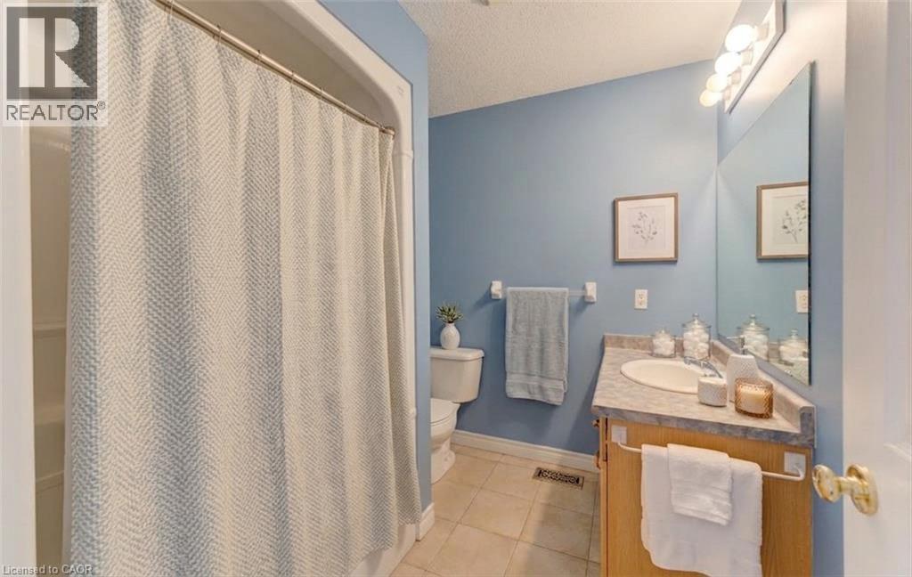25 BANKSIDE Drive Unit# 2, Kitchener — photo 5