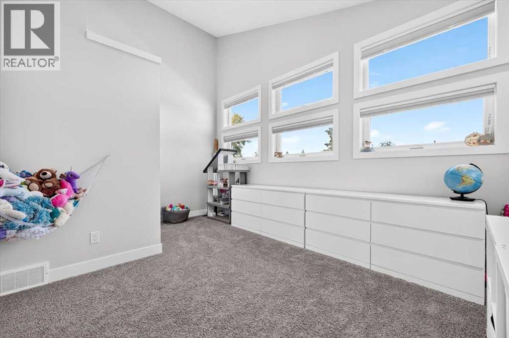 4656 82 Street NW - photo 36