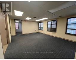 32 Queen Street W, Brampton, ON L6X1A1 Photo 17