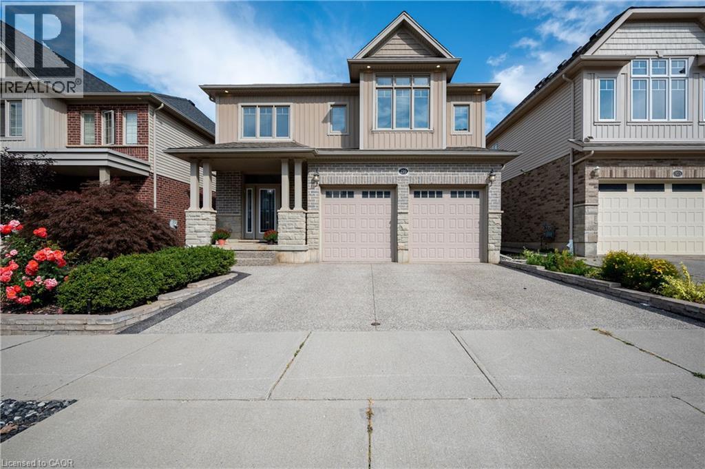 299 MOORLANDS Crescent — photo 2