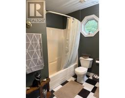 240 Winburn Avenue, Bridgewater, NS B4V9A4 Photo 38