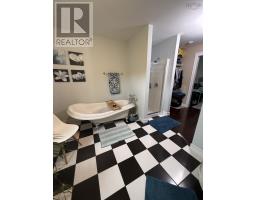240 Winburn Avenue, Bridgewater, NS B4V9A4 Photo 40