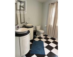 240 Winburn Avenue, Bridgewater, NS B4V9A4 Photo 39