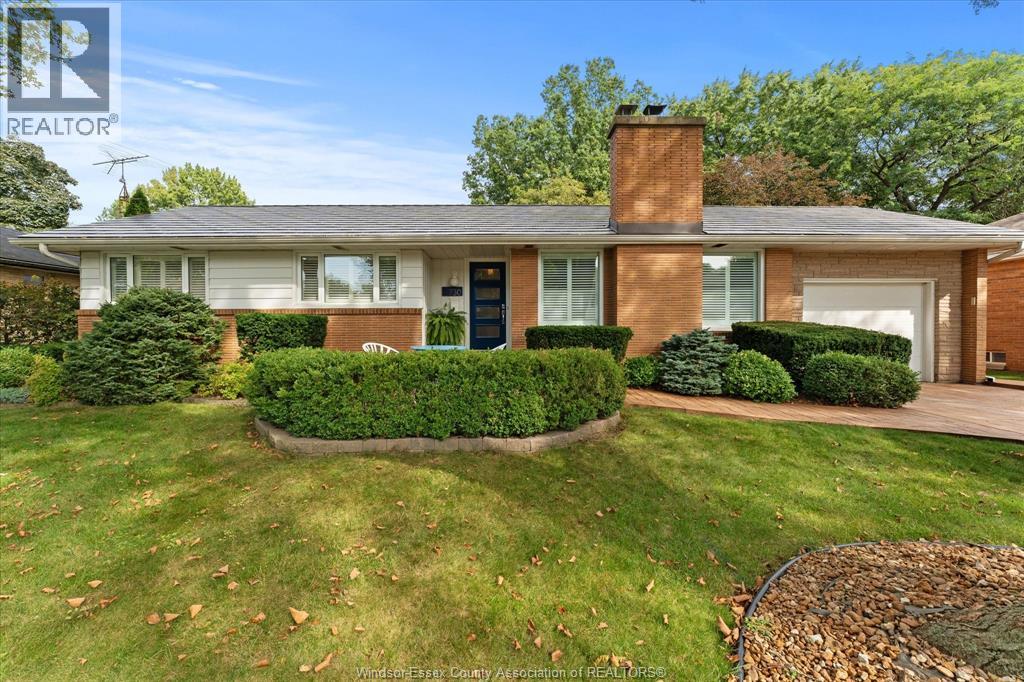 730 Champlain DRIVE - 2