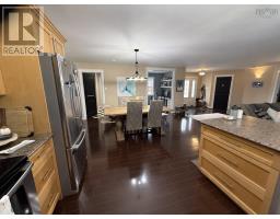 240 Winburn Avenue, Bridgewater, NS B4V9A4 Photo 13