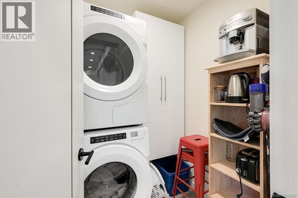 #504 610 Lampson St - 33