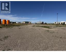 6819 100 Avenue, Fort St  John, BC V1J8C5 Photo 6