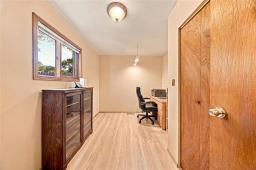 266 La Verendrye Street, Winnipeg, MB R2H0B8 Photo 19
