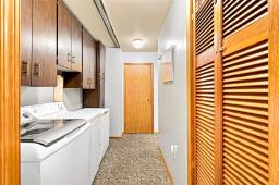 266 La Verendrye Street, Winnipeg, MB R2H0B8 Photo 22
