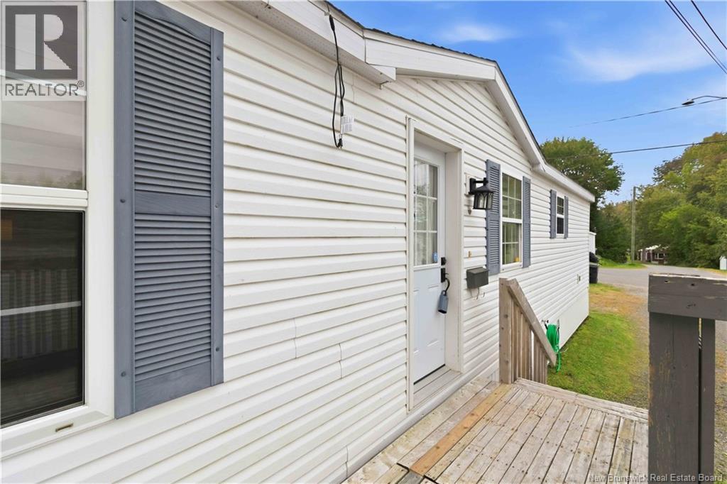 442 Osmond Lane, Fredericton, New Brunswick, E3B7L6, Fredericton, New Brunswick — photo 2 of 5