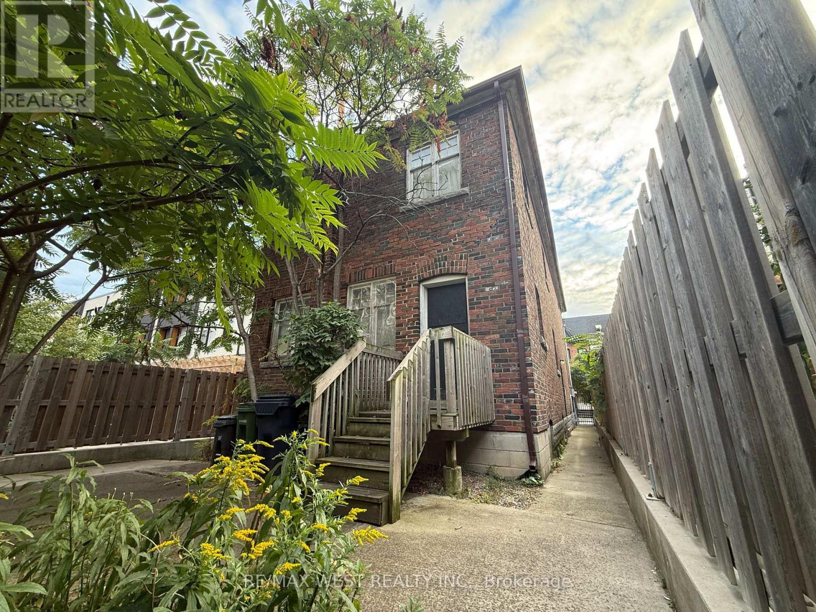 Photo of 51 AUGUSTA AVENUE