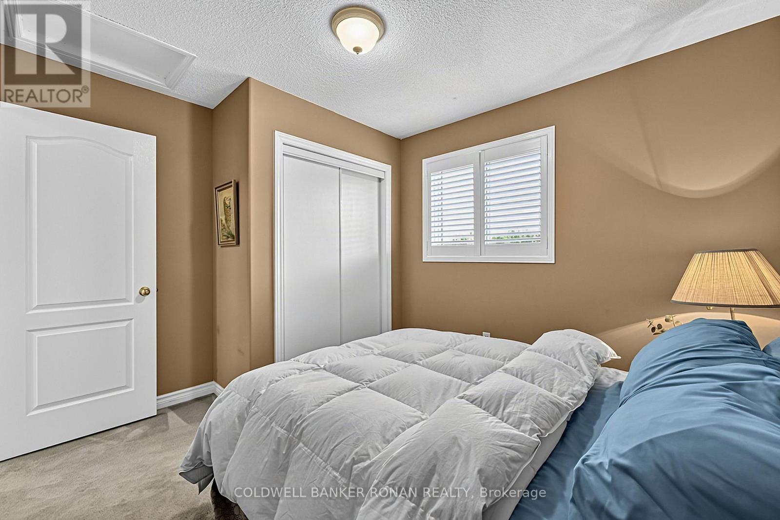 76 GRAY AVENUE - 23