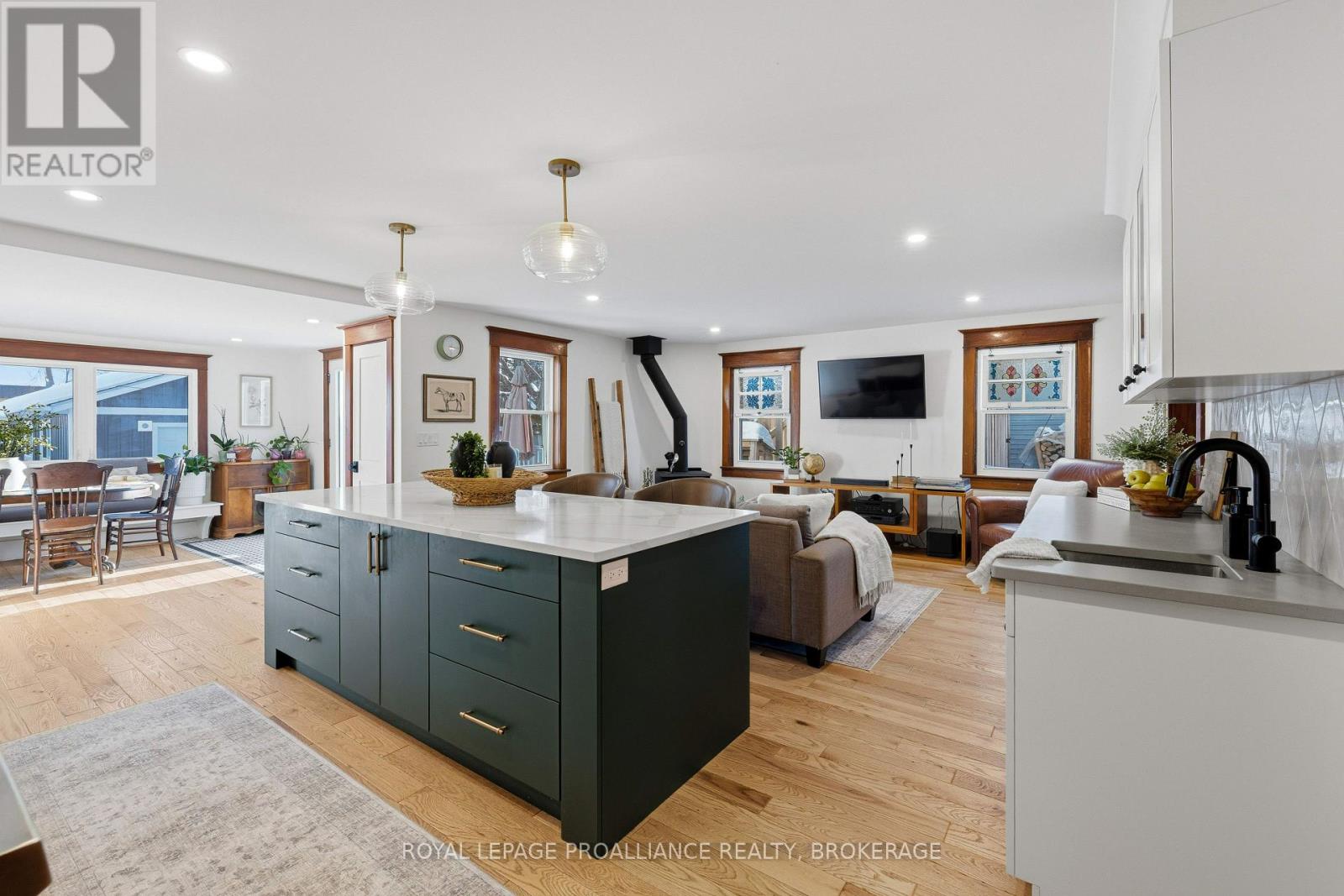 125 PINE STREET - 21