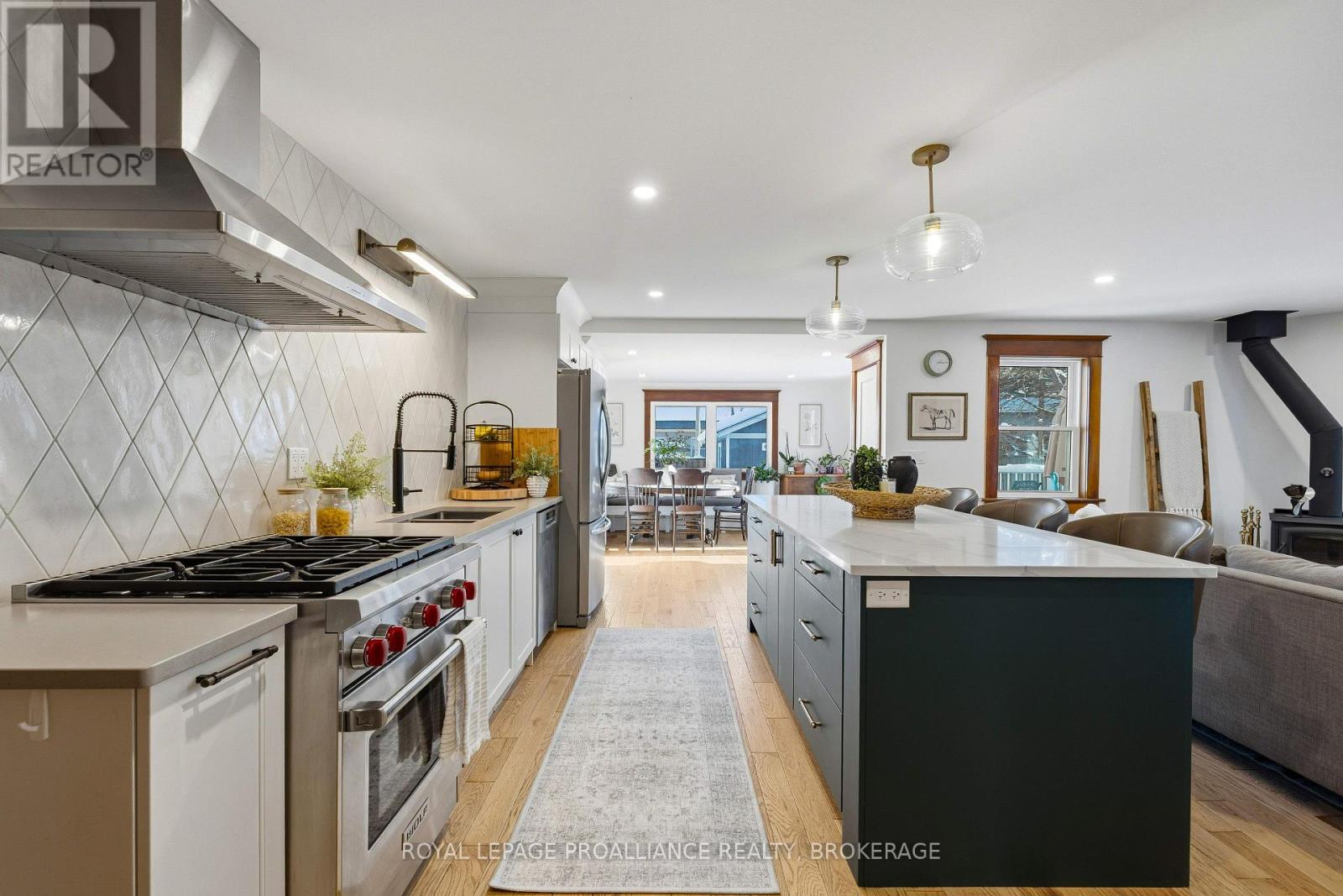 125 PINE STREET - 22
