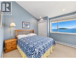 6577 Sunshine Coast Highway, Sechelt, BC V7Z0T1 Photo 27