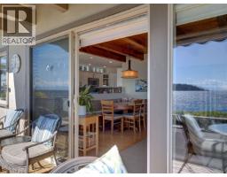 6577 Sunshine Coast Highway, Sechelt, BC V7Z0T1 Photo 12
