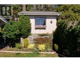 6577 Sunshine Coast Highway, Sechelt, BC V7Z0T1 Photo 34