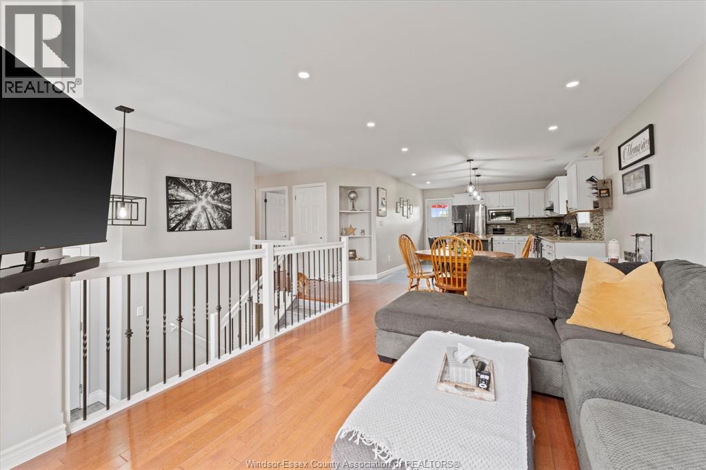 98 HAZEL CRESCENT - 7