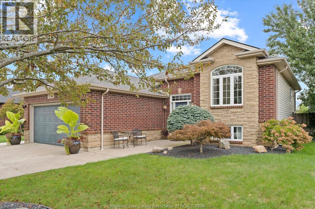 98 HAZEL Crescent, Kingsville, Ontario, N9Y0B2, Kingsville, Ontario — photo 3 of 5