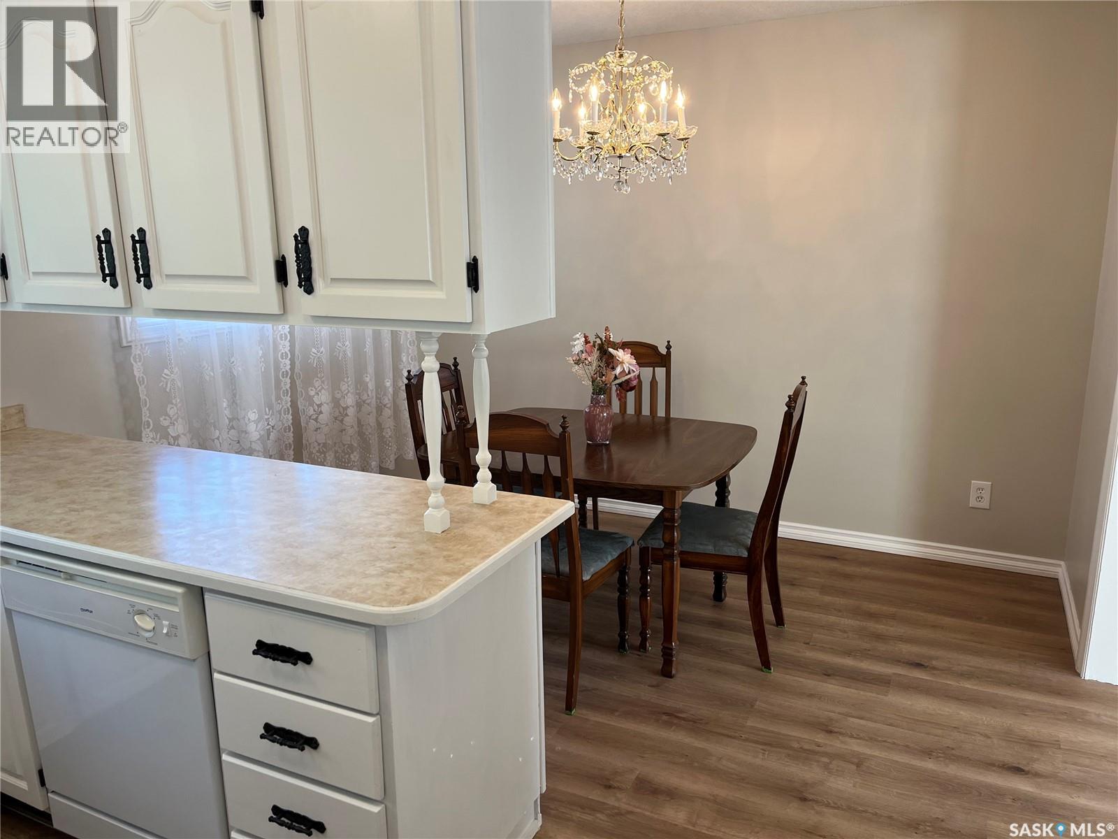 EAST 1928 DEWDNEY AVENUE E, Regina — photo 14