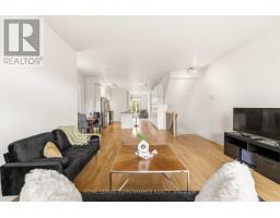 22 Bergeron Private, Ottawa, ON K1C0C2 Photo 13