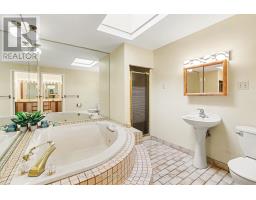 Bathroom - 1770 Montreal Road, Ottawa, ON K1J6N3 Photo 14