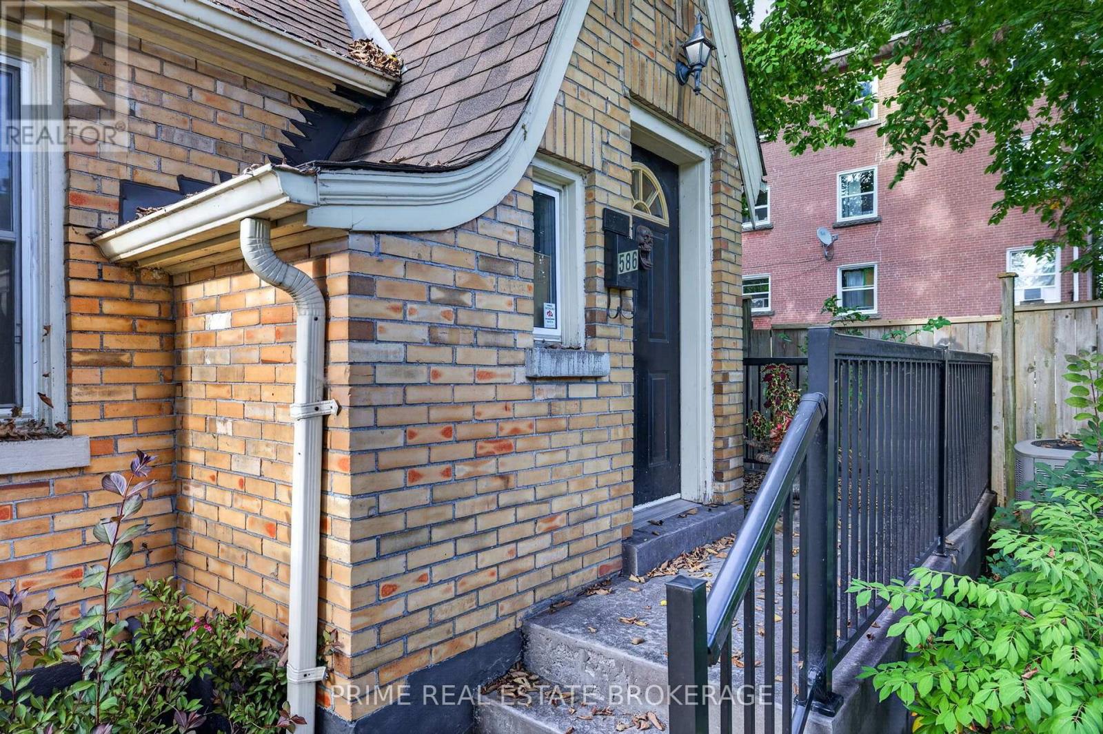 586 CHEAPSIDE STREET, London East (East B) — photo 2