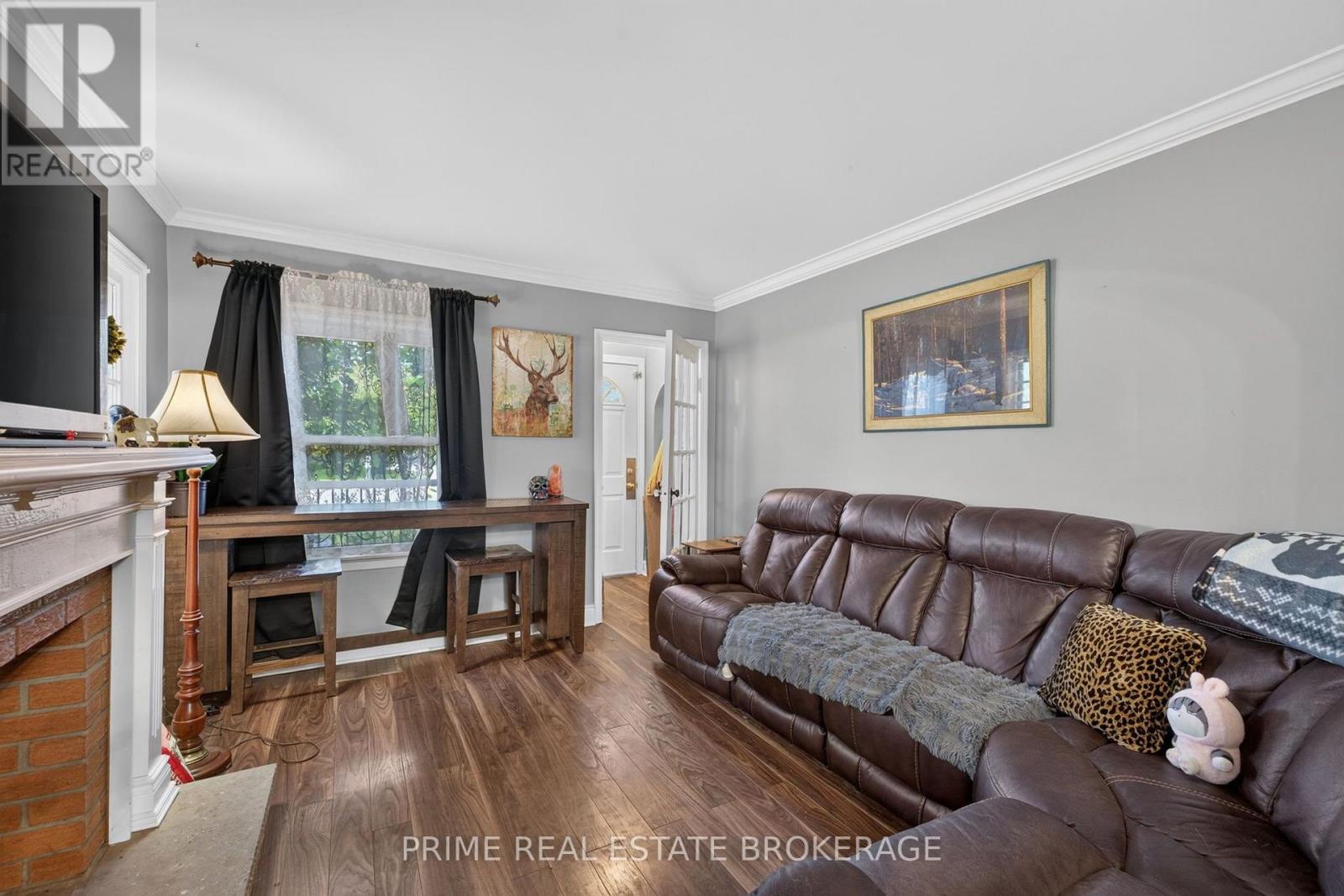 586 CHEAPSIDE STREET, London East (East B) — photo 3